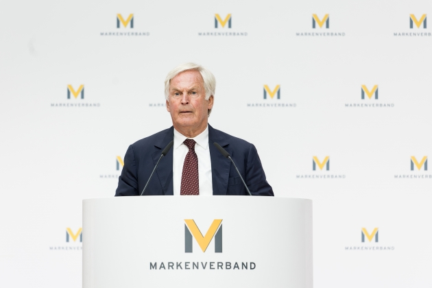 Jahrestagung Markenverband: "Marken machen mehr" - Franz-Peter Falke, Präsident des Markenverbandes, bei der Jahrestagung in Berlin - Quelle: Thomas Rafalzyk